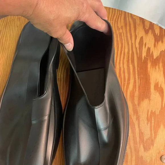 Tingley men’s shoe Rubbers size large - Picture 1 of 3